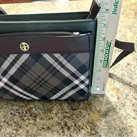 Giani Bernini Shoulder Strap Handbag Olive Brown Tan Plaid Bag 2 flaps included - Picture 7 of 16